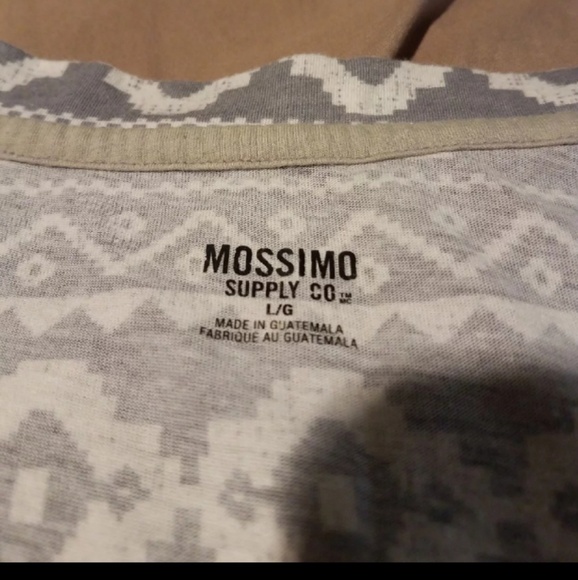 Mossimo - Picture 3 of 3